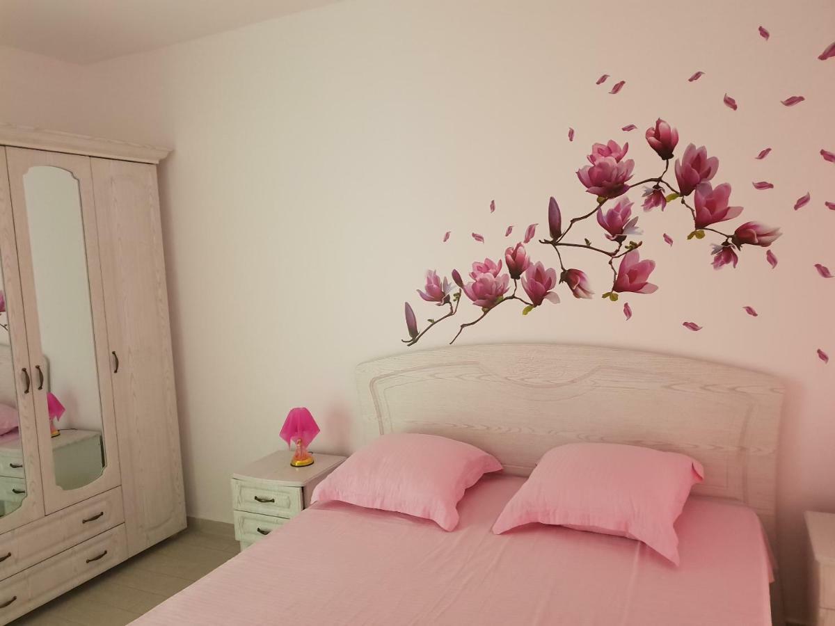 Rubik Apartament 마마이아 외부 사진